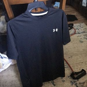 Under armour shirt size medium